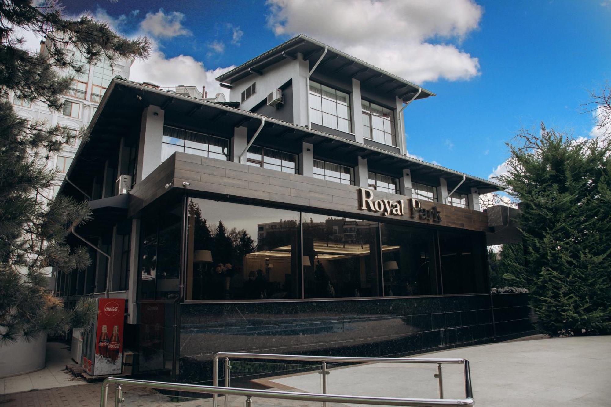 Hotel Royal Park Chisinau Exterior foto